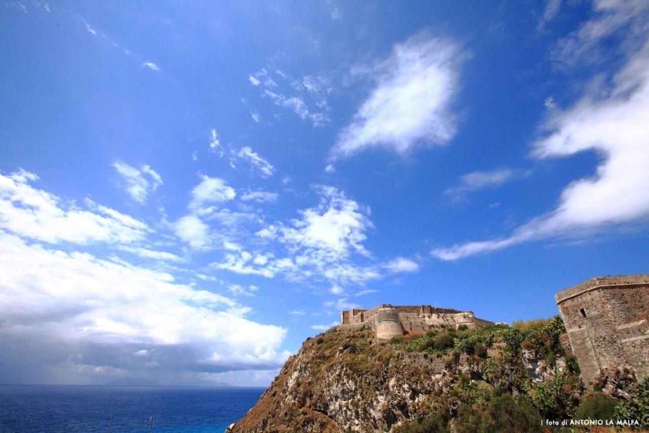 Manzoni Elements Bed & Breakfast Milazzo Exterior photo